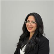 Profesional titulada en idiomas con más de cinco años de experiencia impartiendo clases de inglés a niños, adolescentes y adultos